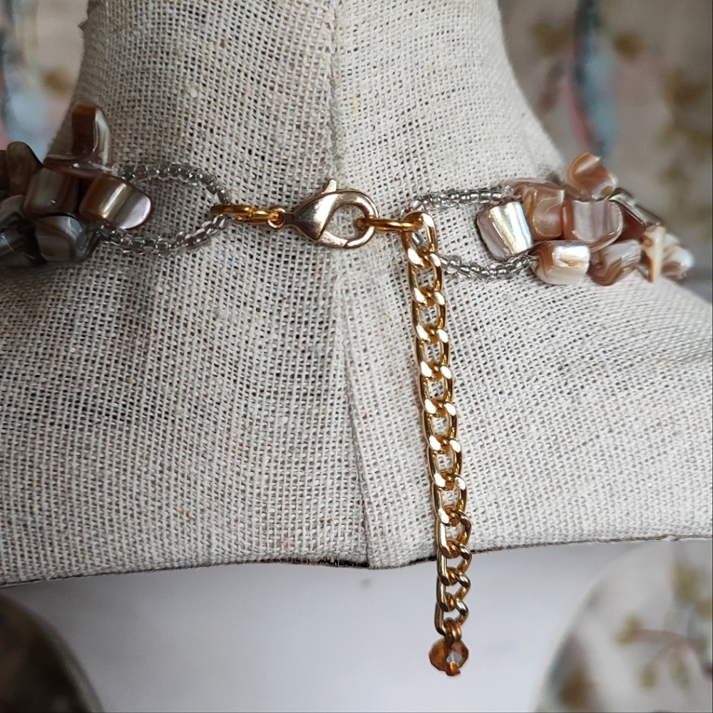 Mother of Pearl Seashell Sea Shell Extra Long Canary AB Beads Vintage Necklace - Picture 3 of 15